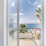 Motel Seafront *